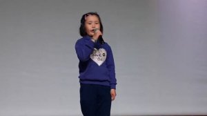 Бадмаева Аяна исполняет песню "Что такое лето"