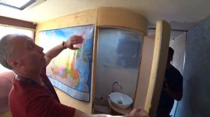 МУЖИК ПОСТРОИЛ АВТОДОМ из старого МАЗа