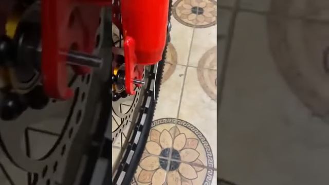 Доп. Видео #1. Установка переднего колеса с эксцентриком смотреть онлайн