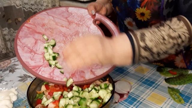 Салат из пекинской капусты и копчёной курицей!