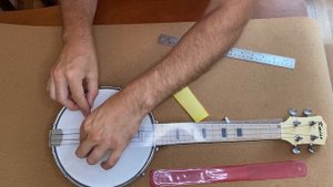 Как настроить банджолеле и подготовить ее к игре