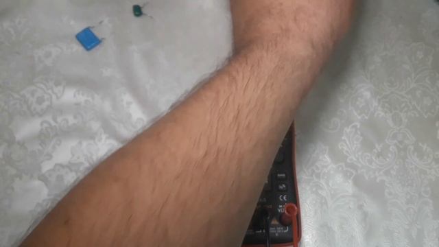 Как измеряет емкость конденсаторов Richmeters 408b смотреть онлайн