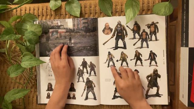 The Art of The Last of Us - ASMR flip through - tapping, page turning, clicky whisper ramble смотреть онлайн