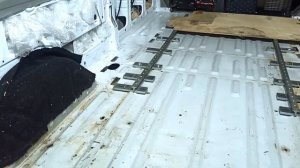 Транзит 4х4. Часть 1. Установка сидений Ривьера. Настил пола.