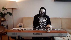 маска поёт! песня про череп
