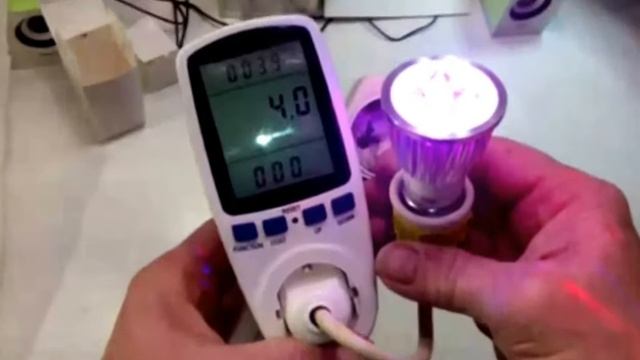 лампа для роста растений с Алиэкспресс смотреть онлайн