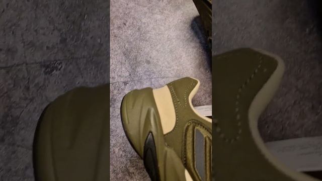 Кроссовки Adidas Ozelia смотреть онлайн