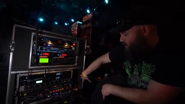 A Modern Day Touring Setup - This Rig Is Perfect смотреть онлайн