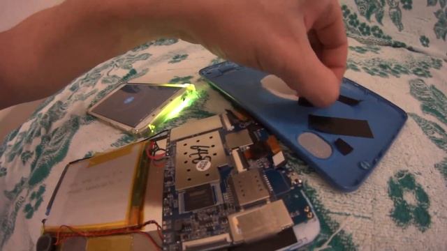 Почему ломаются планшеты - чиним RoverPad Sky Glory S7 смотреть онлайн