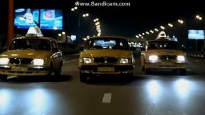 4 таксиста и 1 собака (2004) - car chase scene