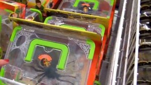 VLOG Магазин игрушек. Идем в новый огромный магазин игрушек