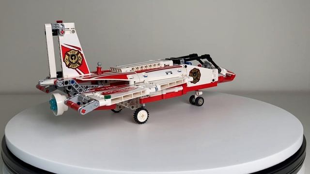 Рассказ-показ Lego Technic 42040 Б-модель реактивный самолет смотреть онлайн