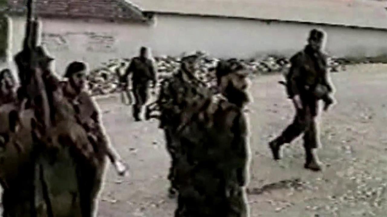 Нападение чеченца. Ополченцы Дагестана 1999. Вторжение Басаева в Дагестан 1999. Вторжение боевиков в Дагестан 1999.
