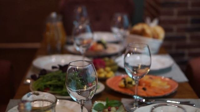 Обзор ресторанов Москвы. Где встретить новый год. Вкусный ресторан в москве