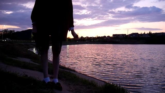 Почему так одиноко? Почему так грустно мне? смотреть онлайн