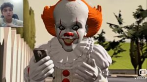 Пеннивайз vs Мороженщика