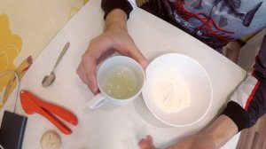 КАК СДЕЛАТЬ ТЕСТО С ЧЕСНОКОМ (МЁДОМ) ДЛЯ ЛОВЛИ ПЛОТВЫ