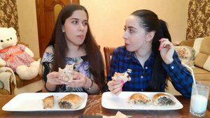 ШАУРМА ПРОТИВ ДОНЕРА/MUKBANG AYKA EMILLY #AykaEmilly