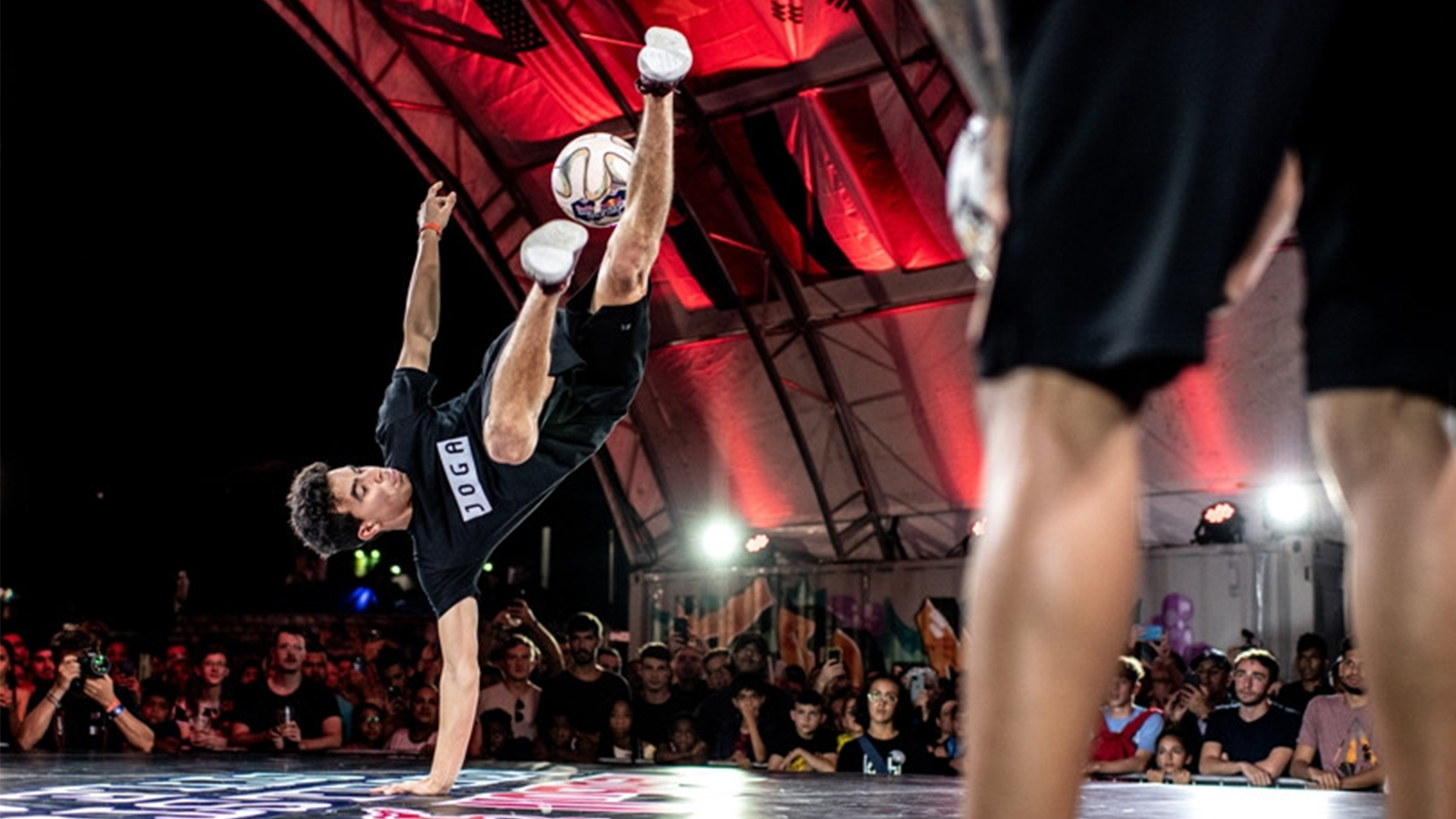 Двукратные чемпионы России по футбольному фристайлу ||Показательные выступления г.Красноярск смотреть онлайн