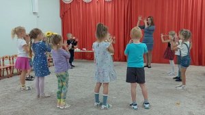 музыкальная игра -зарядка "в сказку нас ведёт дорога"