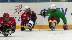 В Сочи открылся первый в стране молодежный развивающий лагерь по следж-хоккею