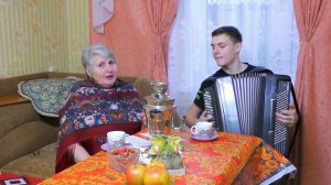 В Гостях у Бабушки "ЧАСТУШКИ ПОД БАЯН" #частушки #народныечастушки #баяняснаяполяна