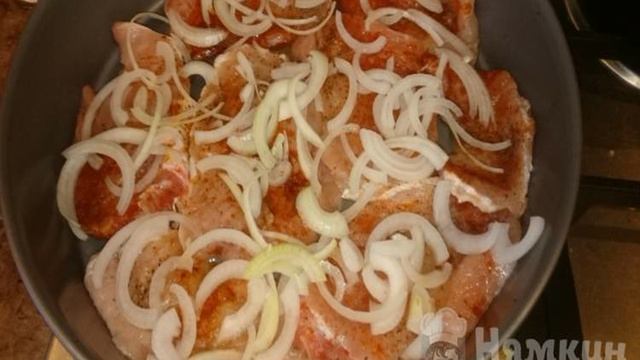 Медальоны из свиной шеи запечённые в духовке