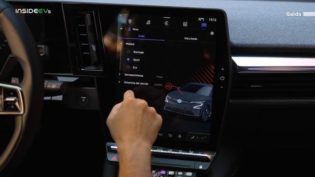 Renault Megane E-tech Electric (2022) | Perché comprarla elettrica e perché no смотреть онлайн