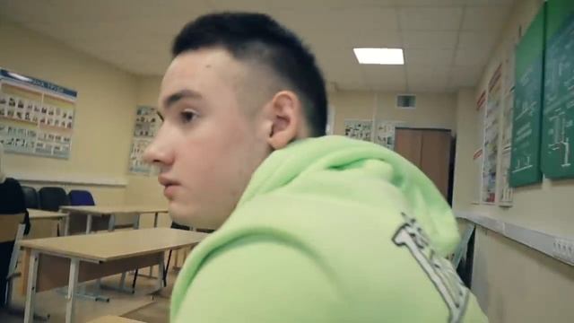 От первого лица: ПОДРАЛСЯ В ШКОЛЕ за Одноклассницу | Школа смотреть онлайн