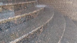 Bazastone Установка капельника. Правильно нарезанные капельники на гранитных ступенях.