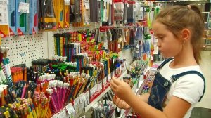 Жить легко №100. Как выбрать школьные принадлежности?