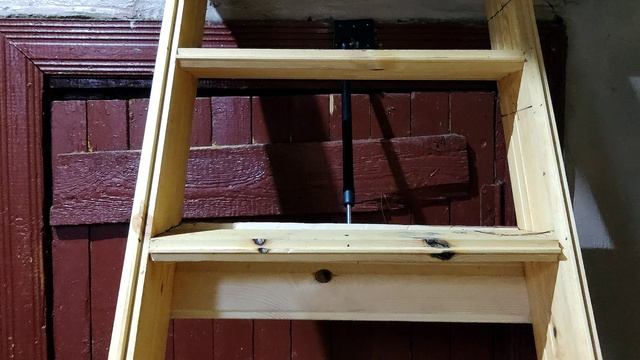 Подъёмная Лестница на Чердак.mp4 смотреть онлайн