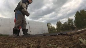 Террасирование участка на минималках, ровняем площадку для саженцев.