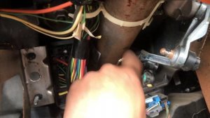 1999 to 2007 Gmc Sierra and Chevrolet Silverado Shifter Cable Removal