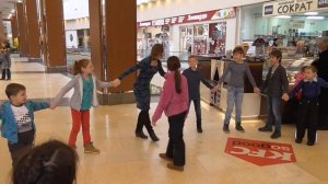 Игра "Месим тесто"