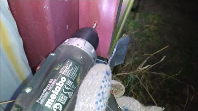 Откатные ворота раздуло от замерзшей внутри воды. Как не надо делать ворота. смотреть онлайн