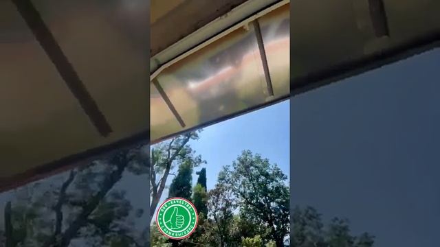 Установили козырек над окном. Навес от дождя от солнца от мусора. смотреть онлайн
