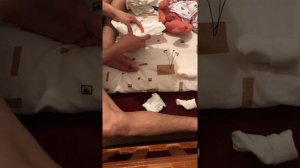 Как менять подгузники