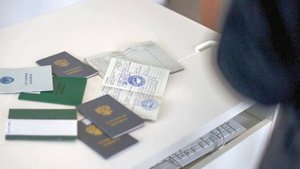 Работодатель не отдает трудовую книжку