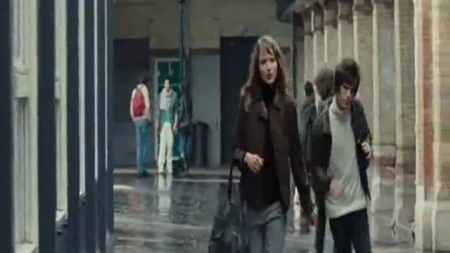 Клип про то, как из крепкой, настоящей дружбы между девушкой и парнем, вырастает настоящая любовь смотреть онлайн