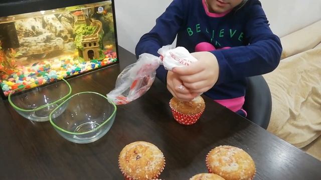 Подготовка к школьной ярмарке ко Дню Матери смотреть онлайн