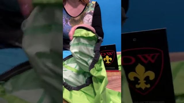 Дождевик для собак: левретка, ксоло, басенджи, терьер, перуанская собака, китайская хохлатая смотреть онлайн