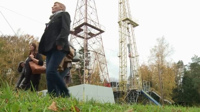 World's first oil well still bubbling up black gold in Poland смотреть онлайн