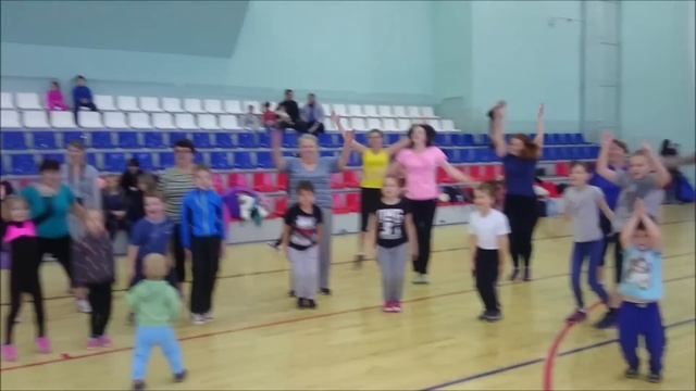 ГТО АЛЕКСАНДРОВ 06.11.2016.  АЛИНА МАКАРЕНКО!!! ЗАРЯДКА С ЧЕМПИОНОМ!!!