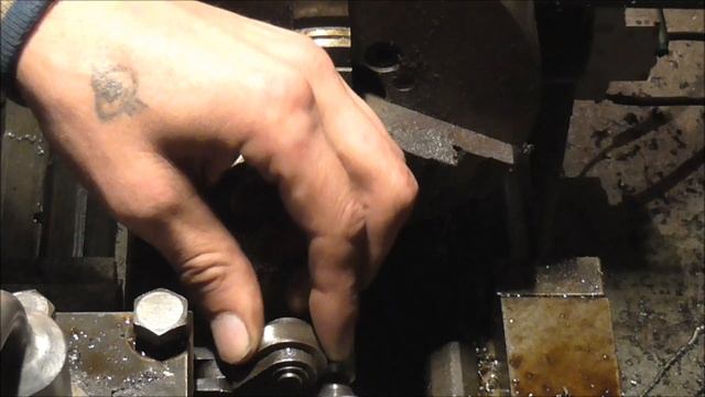 Накатка на токарном станке. смотреть онлайн