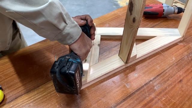 Amazing Reusable Wood Project - How To Build A Smart Ladder Chair Easily To Using In The Family смотреть онлайн