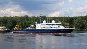 2018-07-11 - Первый выход опытового судна "Ладога" пр 11982 на испытания