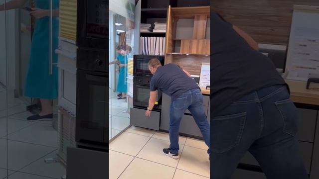 Продается выставочный образец. Кухня Fenix. Премиум фасады, фурнитура. смотреть онлайн