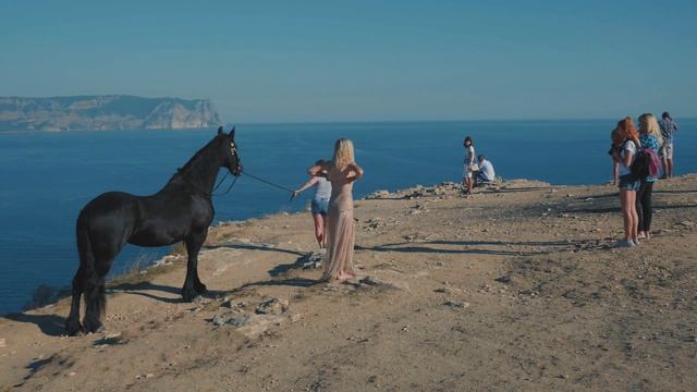 Фриз Фрея и Ирина - фотосет 2020 Фиолент бэкстейдж смотреть онлайн