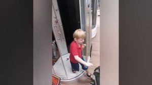 Синдром Ангельмана. Силуан. Сколько раз насчитали слово "нельзя"? 🧐